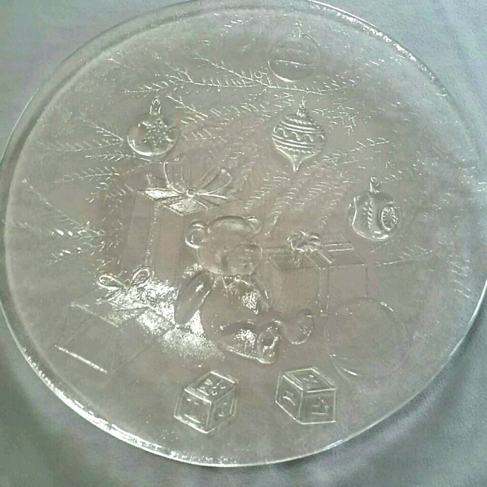 Very Pretty glass christmas platter